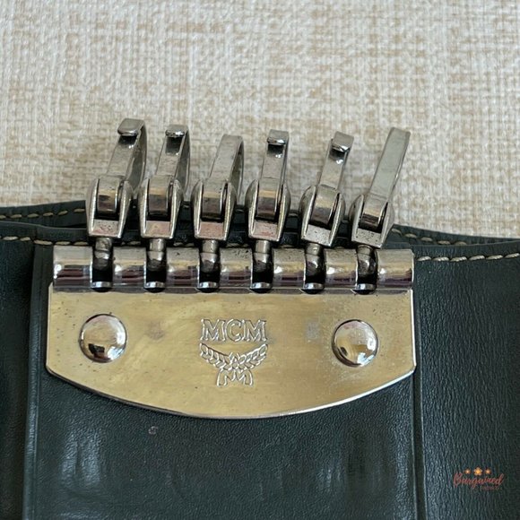 Authentic MCM Monogram 6 Key Holder Wallet - Picture 10 of 12